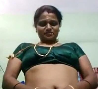 கோயம்பத்தூர் செக்ஸ்ய் ஆண்ட்டி வயசு பெண் போல் முணருகிறாள்