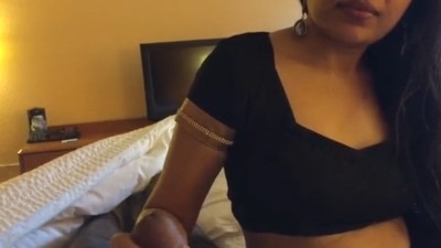 சென்னை மாடல் நடிகை சுண்ணியை ரொமான்டிக் ஓல் பண்ணுகிறாள்