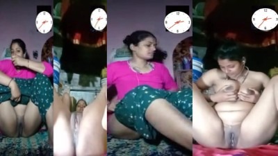 நைட் ௨:௪௦ம் மணிக்கு ஒன்லைன் லைவ் செஸ் சாட்டிங் செய்கிறாள்