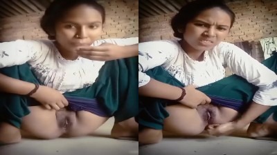 எச்சி போட்டு புண்டை தேய்க்கும் ரியல் கஜிவெறி பிடித்த பெண்ண
