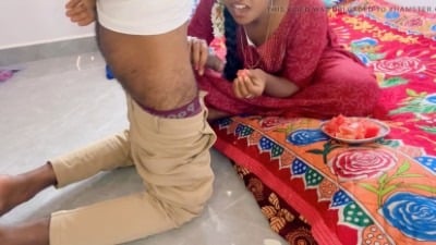 கோவை விபெ வாட்டர்மெலான் சுவைத்துக்கொண்டே சுன்னி சப்பி ஓக்கிறாள்